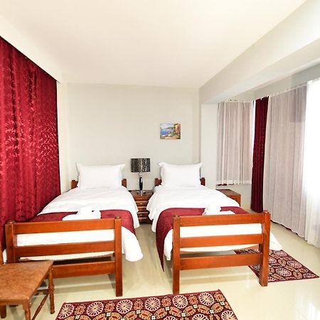 Zobo Hotel Shkodër Exterior foto
